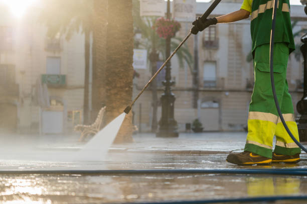 Best Roof Power Washing Services  in Harahan, LA